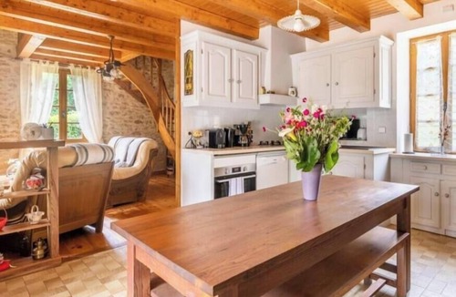 Frayssinet-le-Gelat House | Maison de Charme à la Campagne, Avec Piscine Privée