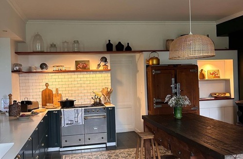 La Lande-de-Fronsac House | Maison de Charme Pour Événements Familiaux ou Professionnels Domaine Le Pinquat
