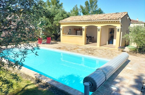 Camaret-sur-Aigues House | Maison de Campagne- mas Célestin Avec Piscine 6 Personnes - 3 Chambres
