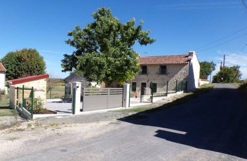 La Roche-Clermault Cottage | Maison de Campagne Avec Jardin et Parking Clos