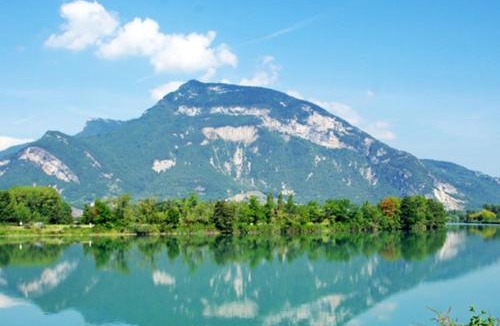 Massignieu-de-Rives House | Maison de campagne