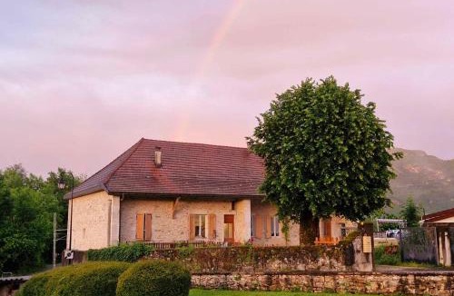 Massignieu-de-Rives House | Maison de campagne