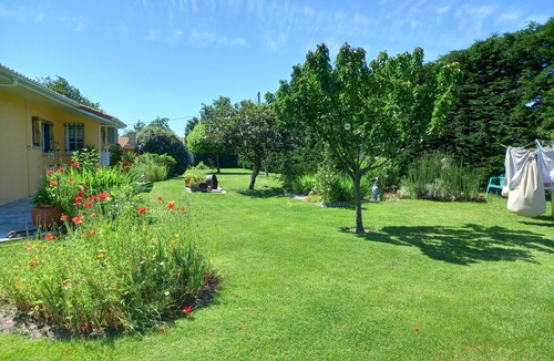 Saint-Julien-en-Born House | Maison de Campagne Dans un Cadre Verdoyant Arboré de Chènes Centenaires