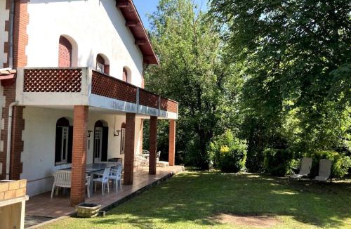 Gavarret-sur-Aulouste House | maison de campagne avec grand lac et park arboré