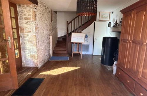 Nanteuil-en-Vallee Ski Chalet | Maison de campagne