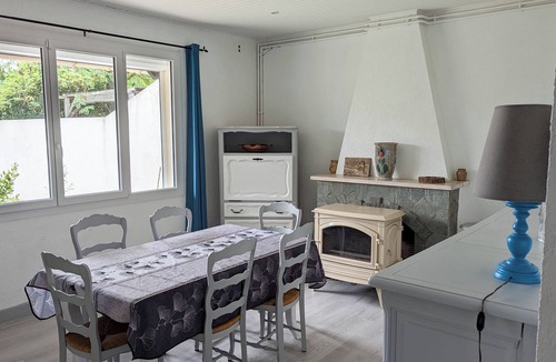 Aigues-Mortes Villa | Maison de Campagne de 90m² à Deux pas du Centre Ville