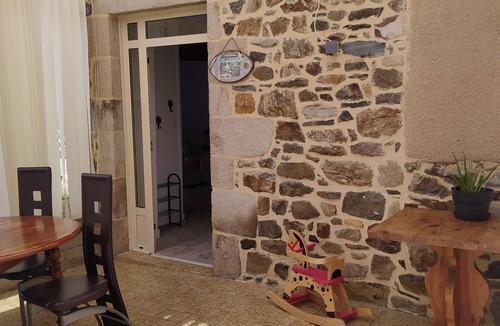 Broons House | Maison de Campagne au Pied D'un Bois