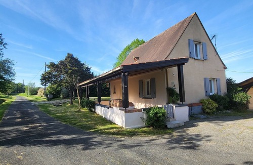 Rives House | Maison de Campagne Avec Piscine