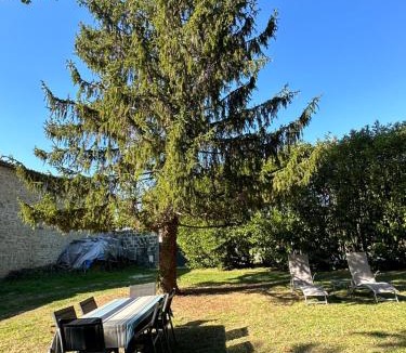 Champniers House | Maison de campagne cosy dans la verdure