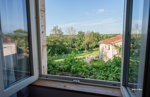 Fauch House | Maison de Campagne en Pierre Blanche un Véritable Havre de Paix et de Quiétude