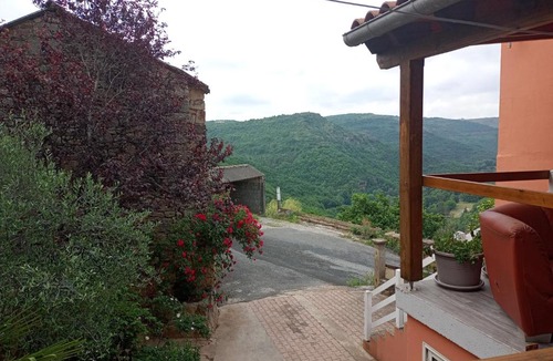 Saint-Beauzely House | Maison de campagne tout confort, bol d'air frais