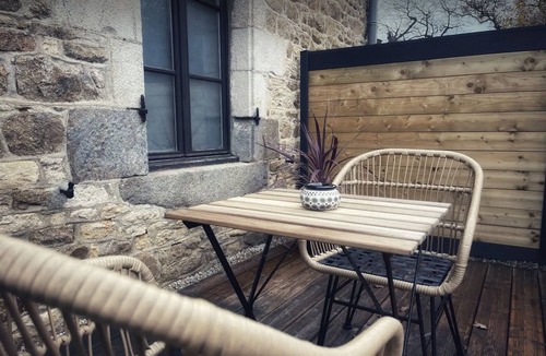Saint-Maden House | Maison de Campagne Avec spa Privatif, Table de Massage. Détente à Deux Assurée