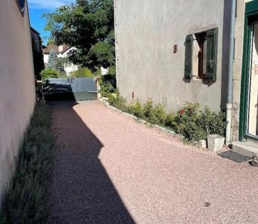 Trezelles House | Maison de Campagne