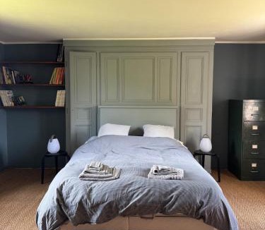 Crouttes House | Maison de campagne Normande en briques rouges