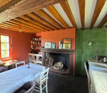 Crouttes House | Maison de campagne Normande en briques rouges