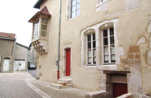 Void-Vacon House | Maison de Caractère 14ème Siècle, 6 Pers., Grand Jardin & Cheminée, Près de Nancy et Verdun - FR-1-585-46