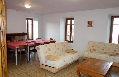 Pontgibaud House | Maison De Caractere- Puy De Dome