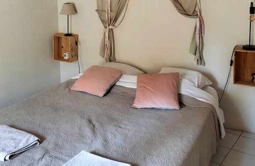 Bazoges-en-Pareds House | Maison de Charme Dans un Hameau