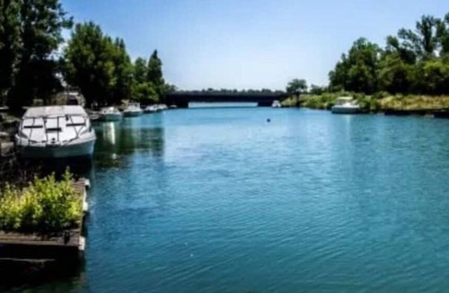 Charmes-sur-Rhone House | Maison de Charmes, Cadre de Rêve