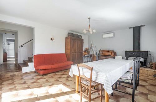 Puycelci House | Maison de charme à Puycelsi avec jardin et barbecue
