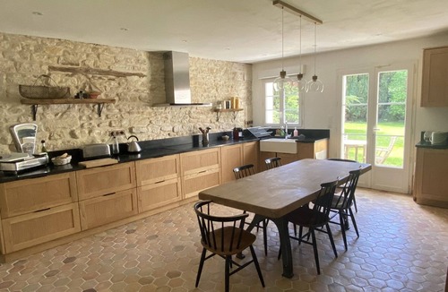 Montjavoult House | Maison de Charme au Cœur du Vexin - Piscine Chauffée, Grand Jardin - 1h de Paris
