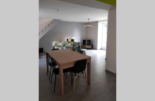 Chammes House | Maison de charme avec cour fermée et Wi-Fi