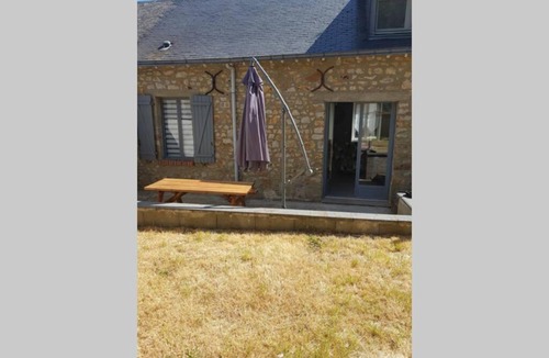 Chammes House | Maison de charme avec cour fermée et Wi-Fi