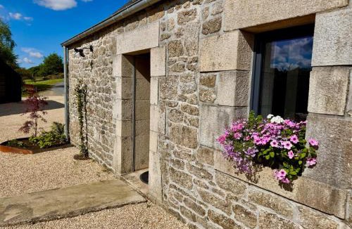Guerlesquin House | Maison de Charme avec Spa Privatif & Jardin en Pleine Nature - Plages à moins de 20min