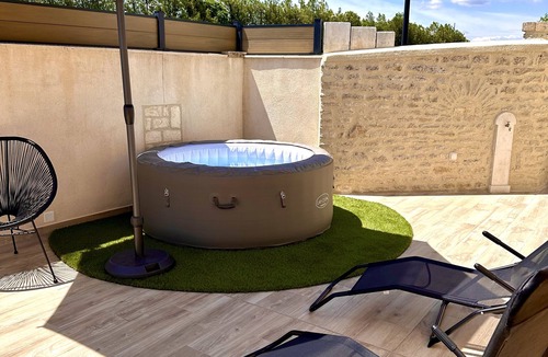 Molleges House | Maison de Charme Avec Jacuzzi