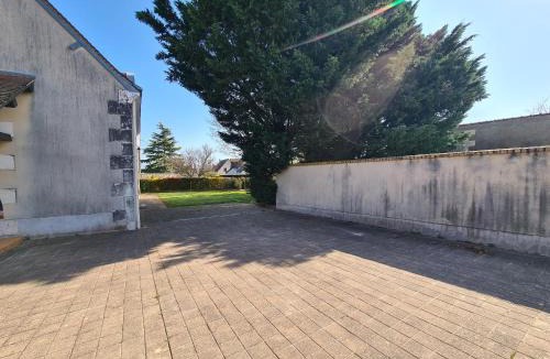 Faverolles House | Maison de Charme avec Piscine Chauffée et Tennis à Proximité du Zoo de Beauval - FR-1-591-26
