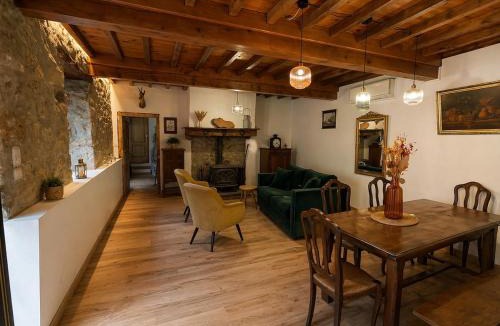 Arguenos House | Maison de charme avec jardin dans les Pyrénées