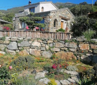 Pino House | Maison de charme avec piscine privée