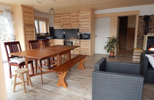 Dorenaz House | Maison de charme dans la nature avec piscine face aux Alpes