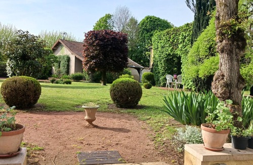 Charlieu House | Maison de Charme