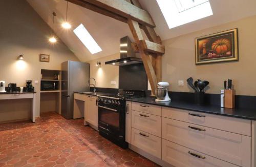 Pays de Mortagne-au-Perche House | Maison de Charme Indépendante avec Jardin à Corbon - FR-1-497-255