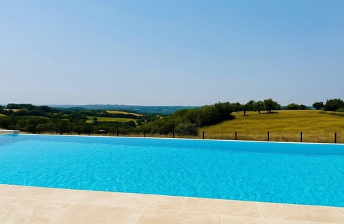 Soucirac House | Maison de Charme Sublime View & Infinity Pool
