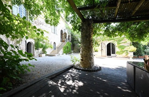 Allegre Les Fumades House | Maison de Famille 17ème Siècle à 30min D'uzes
