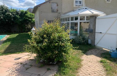 Saint-Mars-d'Outille Villa | Maison de famille