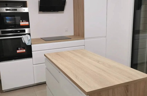 Saint-Etienne-des-Hautes-Terres House | Maison de Famille Avec Jardin à 10 Minutes en Voiture de la Plage !