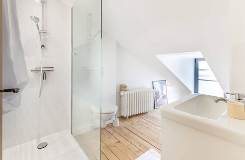 Laval House | Maison de famille chaleureuse