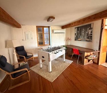 Gannay-sur-Loire Villa | Maison de ferme au calme jusqu'à 10 personnes