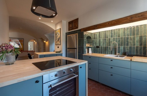 Berrias-et-Casteljau House | Maison de Caractère au Coeur du Village de Berrias. Charme Délicieusement Rétro