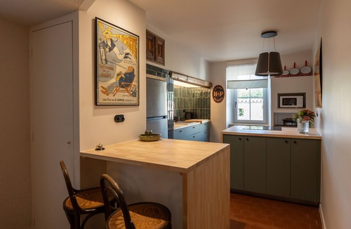 Berrias-et-Casteljau House | Maison de Caractère au Coeur du Village de Berrias. Charme Délicieusement Rétro