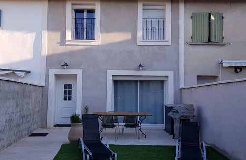 Morieres-les-Avignon House | Maison de Village