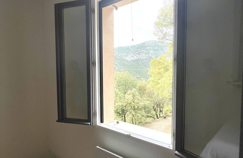 Pegairolles-de-Bueges Villa | Maison de Campagne Avec Piscine