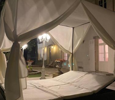Saint-Genies-de-Comolas House | Maison de maître Les toiles à Elise