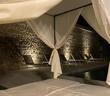Saint-Genies-de-Comolas House | Maison de maître Les toiles à Elise