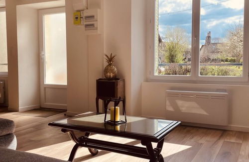 Saint-Santin-Cantales House | Maison de Bourg Cantalienne