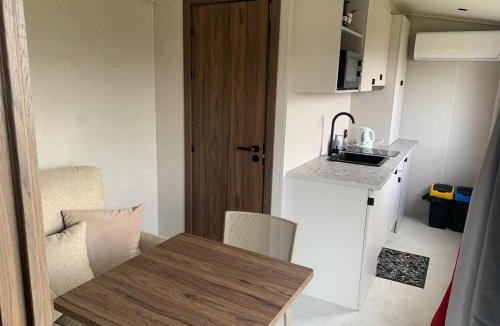 Belley Apartment | Maison de jardin vue montagne