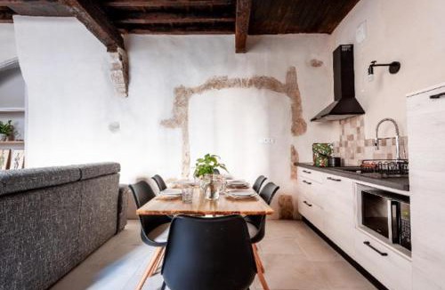 Crest Apartment | Maison de Juliette